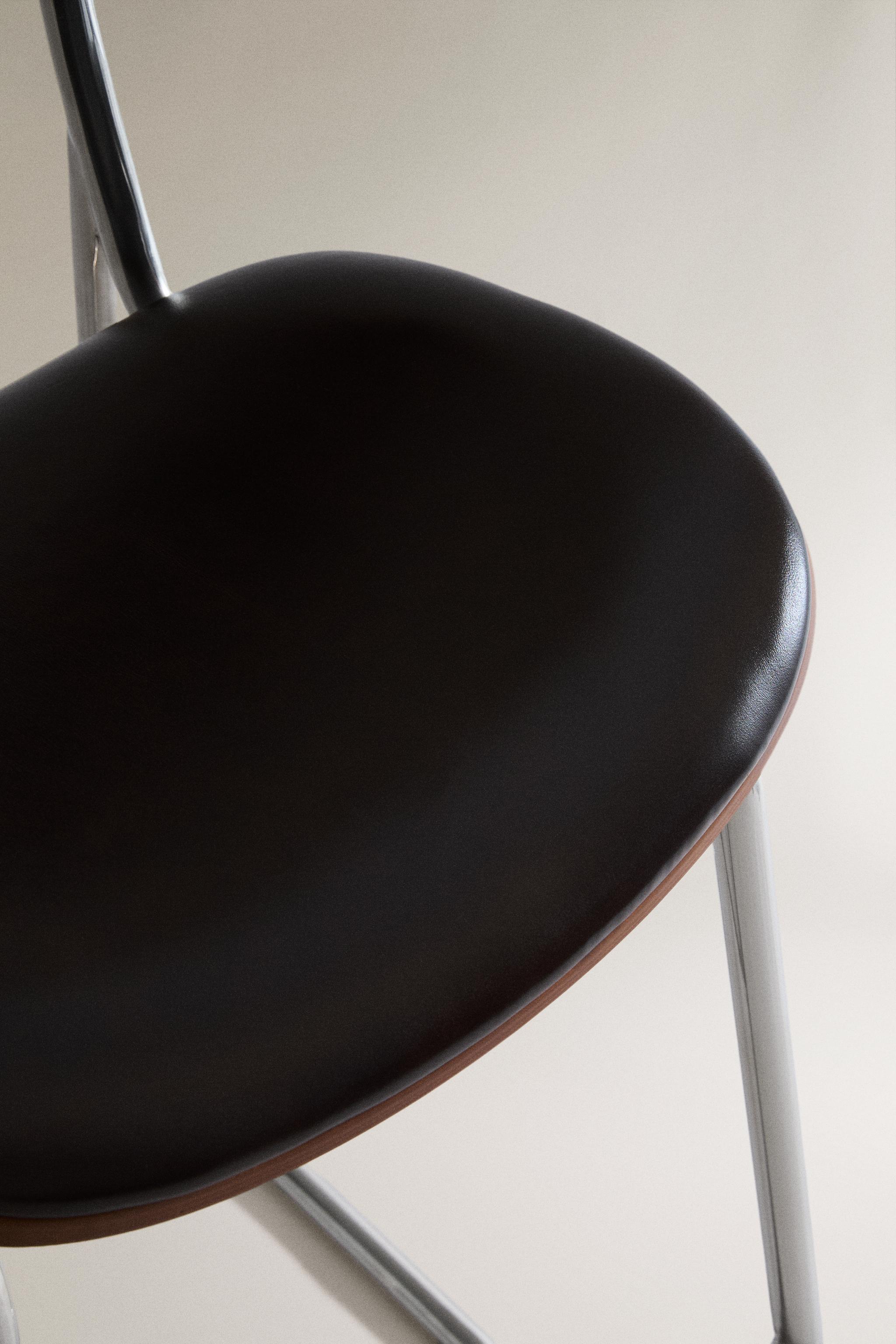 TABOURET HAUT CUIR ET ACIER INOXYDABLE